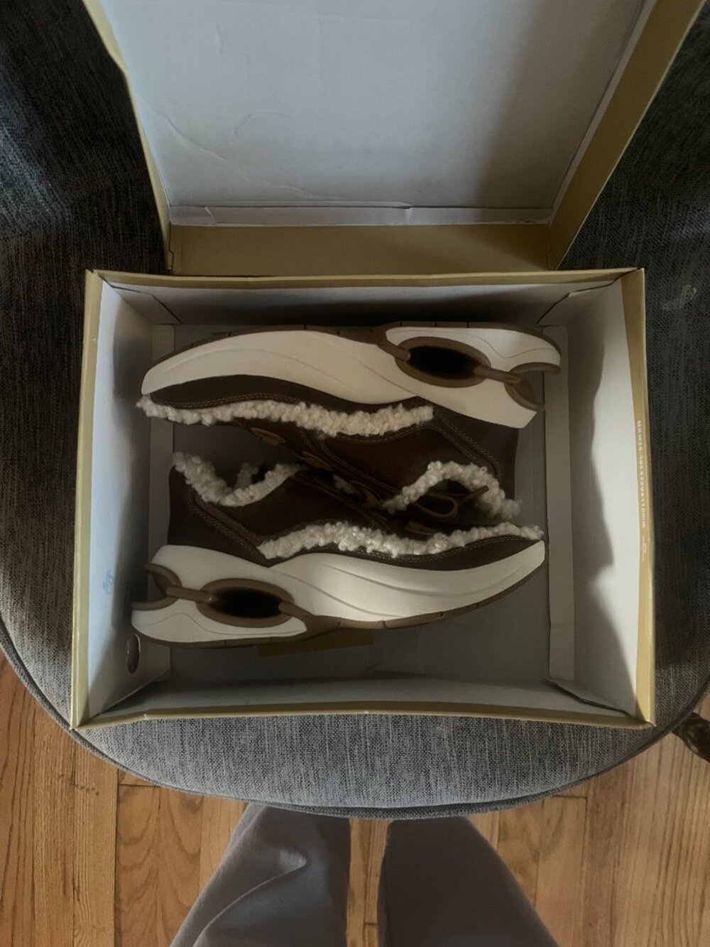 Michael Kors Women Toni Trainer Husk - Picture 11 of 13